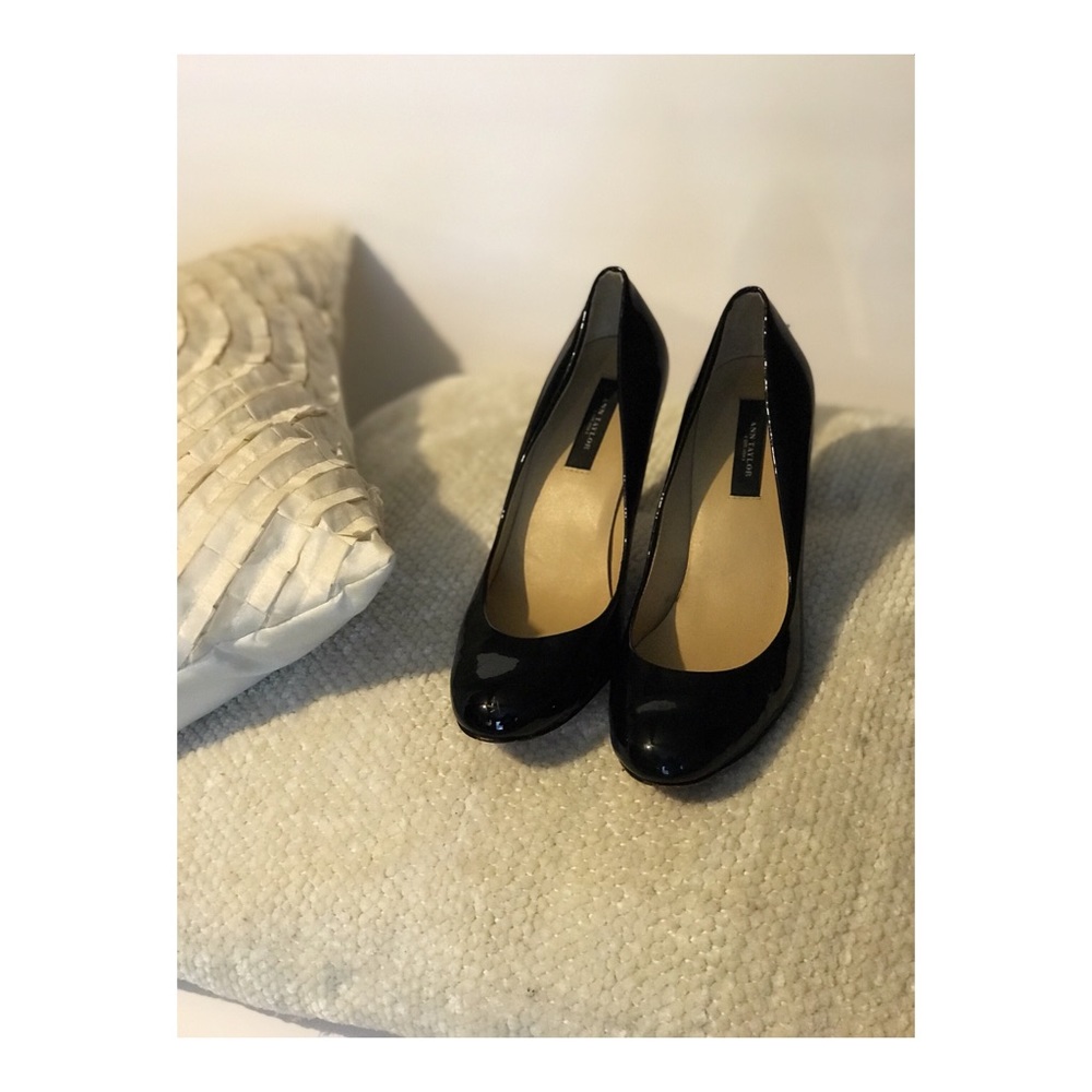 ‼️ Ann Taylor Black Kitten Heels
